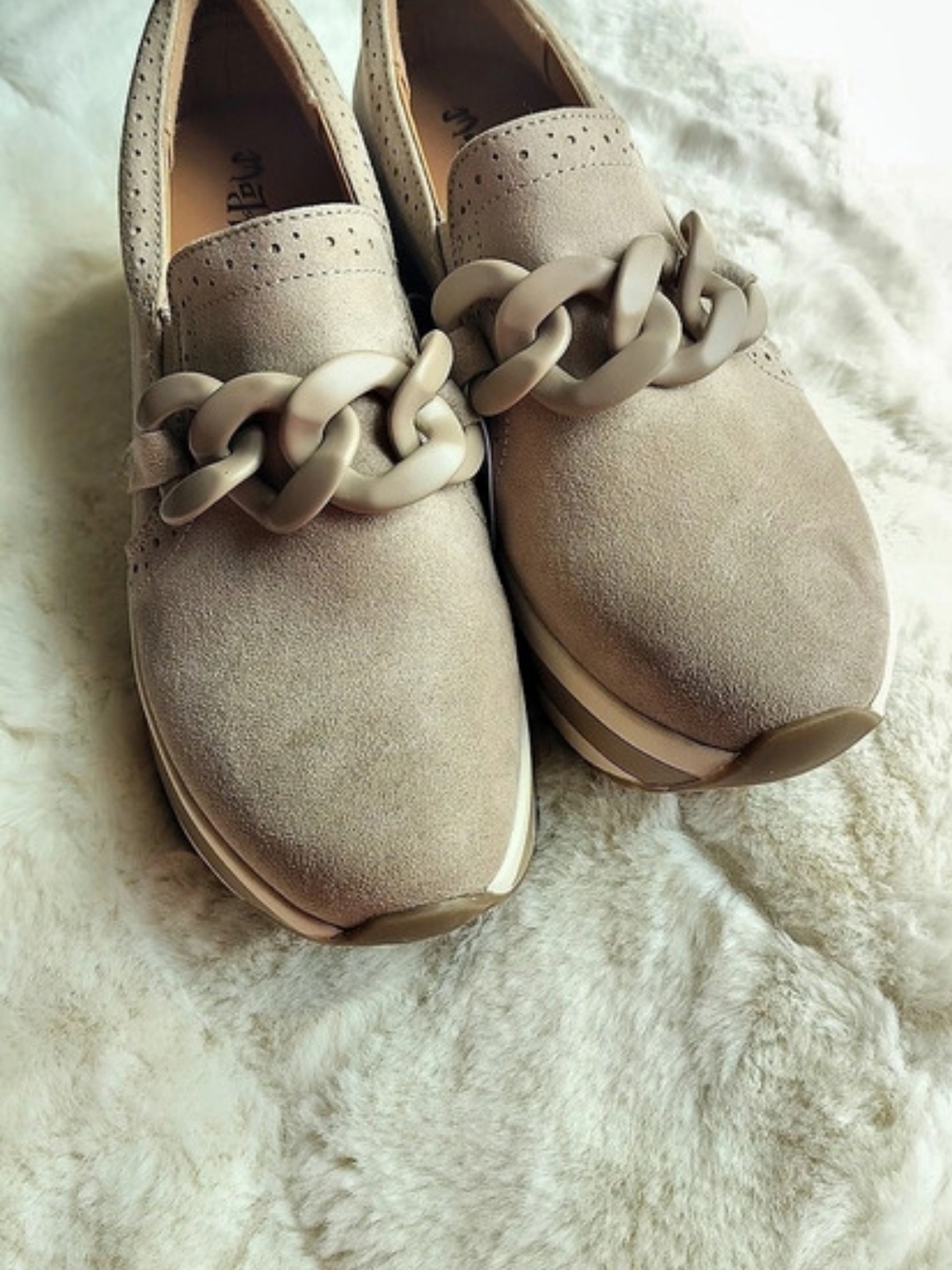 Madlove  Platform Chain Slip-On Shoes in Beige NWT Size 7